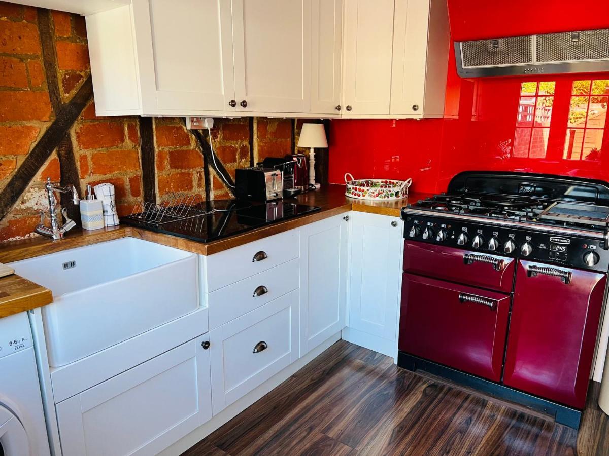 Bridewell Cottage In The Heart Of Tenterden - Pass The Keys Экстерьер фото